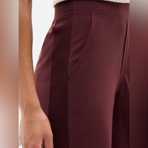 Athleta Mid Rise Ankle Pant. Never worn!